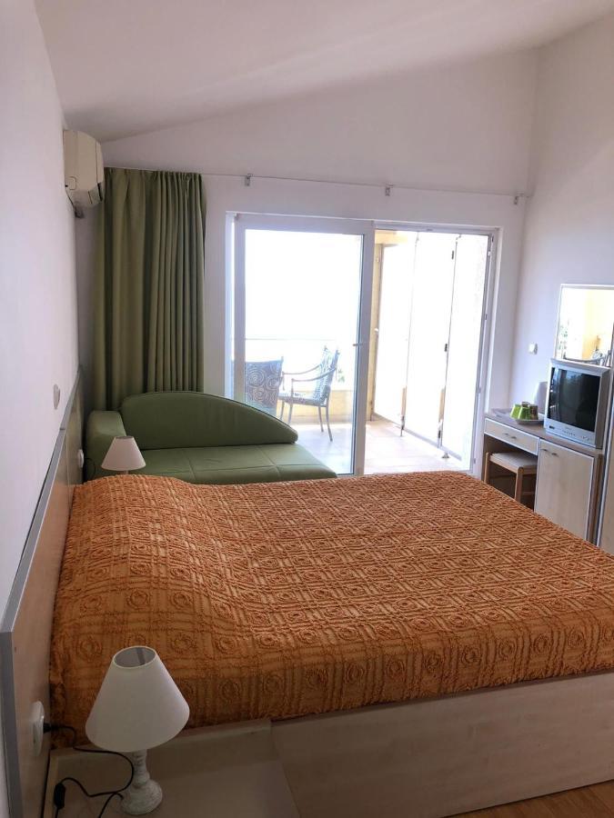 Bmv Room 2 With East Island View Sveti Stefan Exteriér fotografie